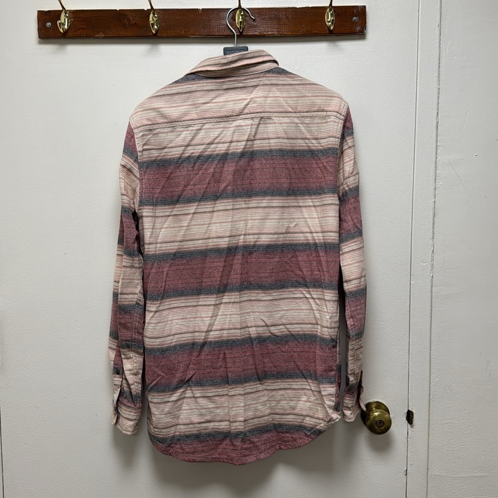 Button down shirt. - Picture 5 of 5